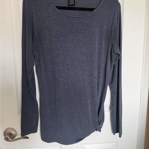 Women’s Max & Mia Long Sleeve Twist-Hem Sweater — Heather blue - small